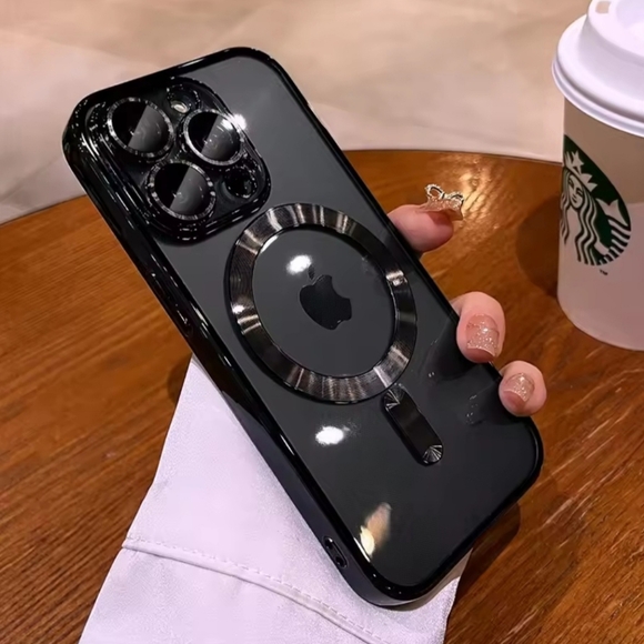 IPhone 15 Pro MagSafe Case - Clear and Black - Picture 2 of 3